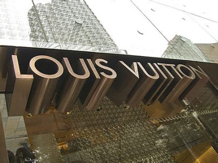 fatturato giornaliero di louis vuitton negozio|Lvmh manda in archivio un 2022 da record. Ricavi sopra 79 miliardi.